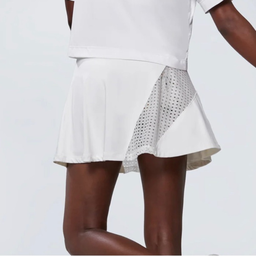 Tuckernuck Tnuck sports White and Fresh Buds 15 Inch Naomi Tennis Skirt large - Picture 4 of 9